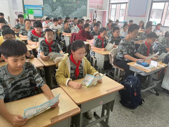 南京市上元中学开展全国爱牙日宣传教育